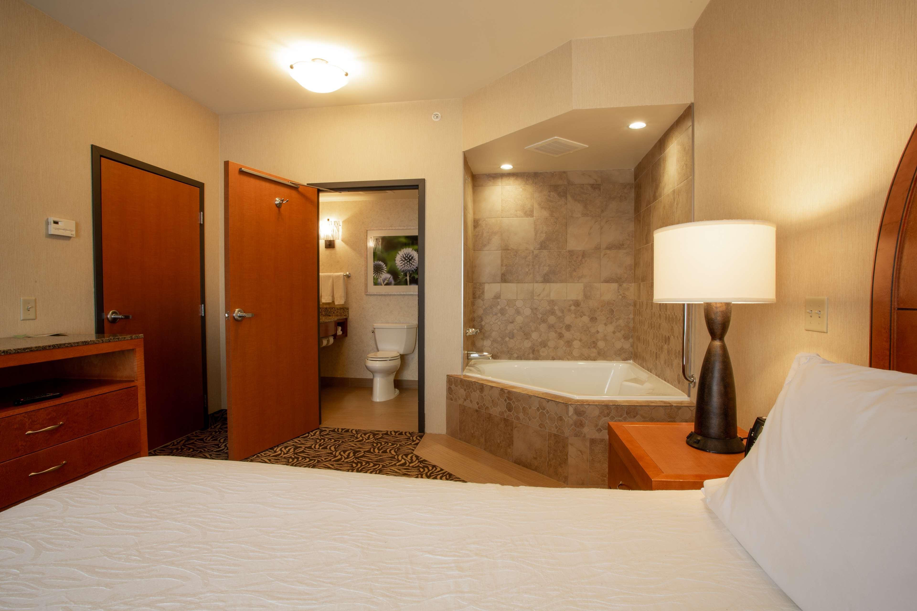 Hilton Garden Inn Cedar Falls Conference Center Exteriér fotografie