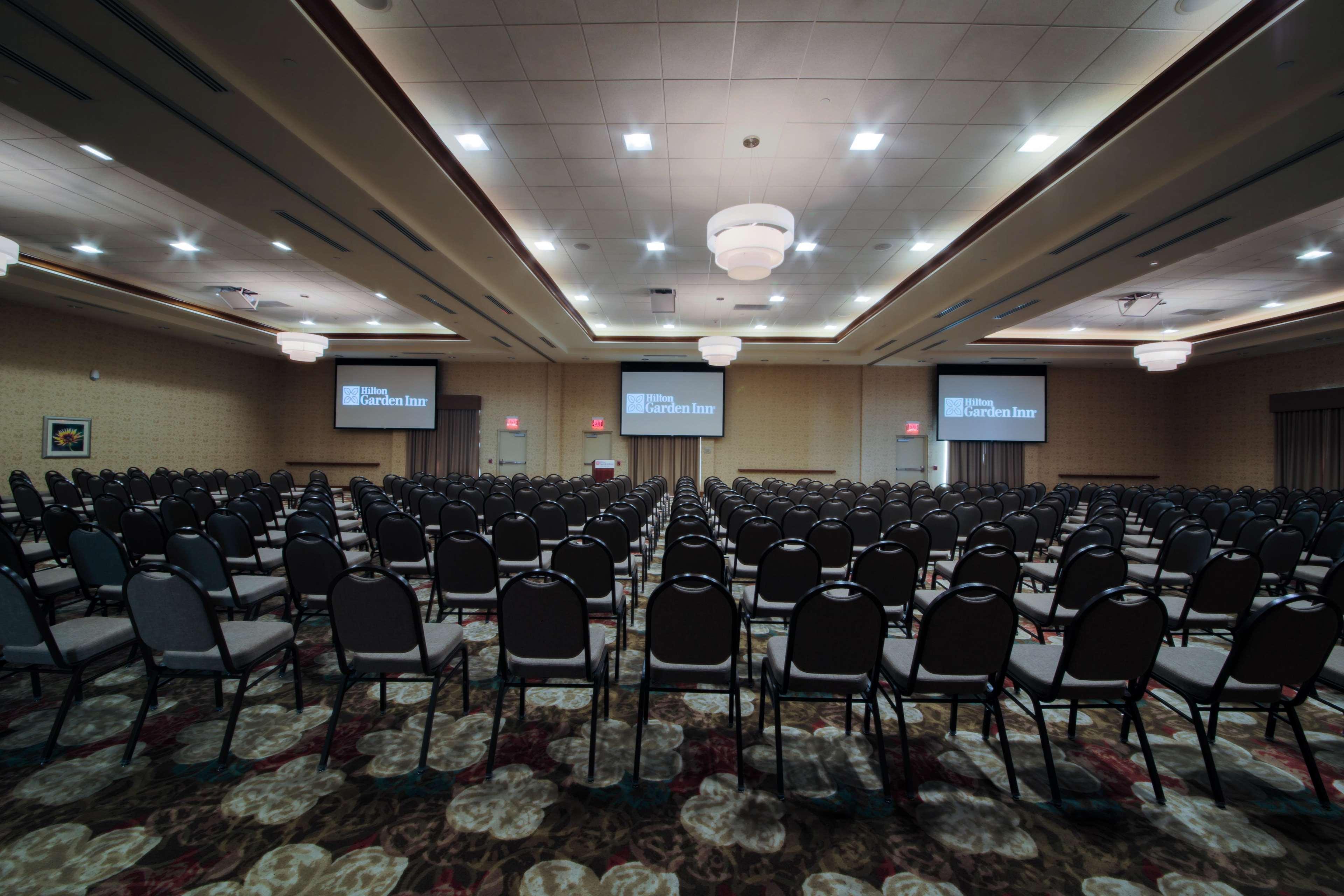 Hilton Garden Inn Cedar Falls Conference Center Exteriér fotografie